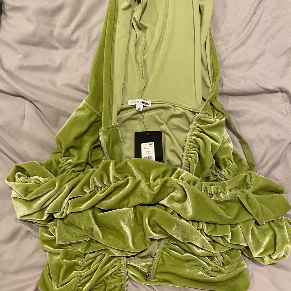 fashion nova cropped&ribbed jacket, brand new with tags!